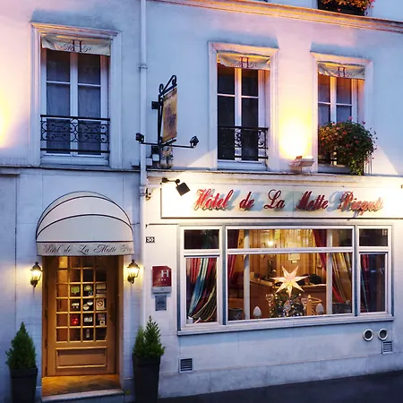 De La Motte Picquet Hotel 3*