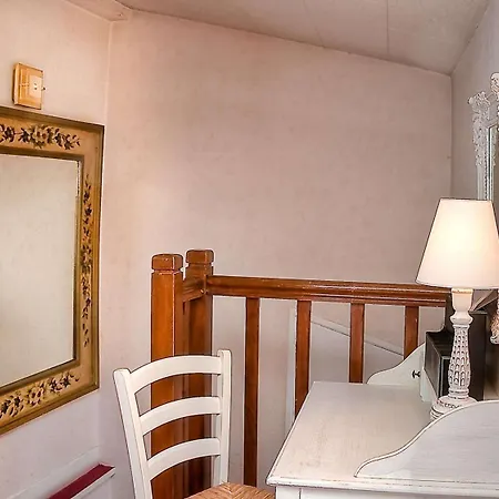 Ξενοδοχείο De La Motte Picquet 3*