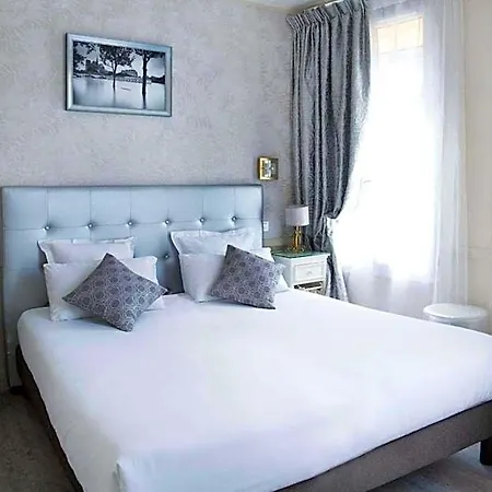 De La Motte Picquet Hotel