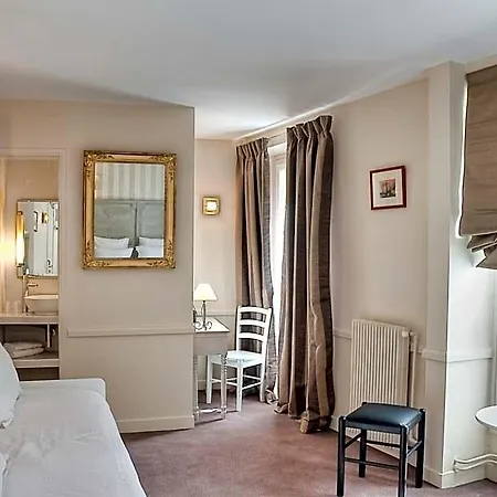 De La Motte Picquet Hotel