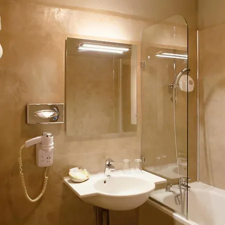 Hotel De La Motte Picquet 3*