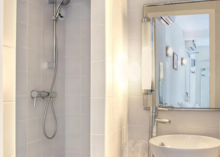 Otel De La Motte Picquet