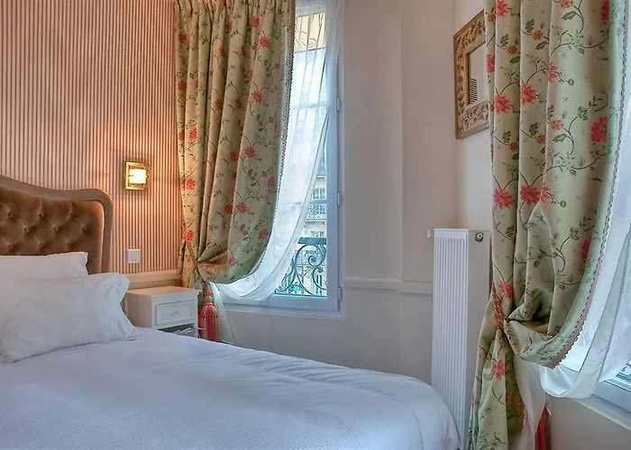 De La Motte Picquet Otel 3*