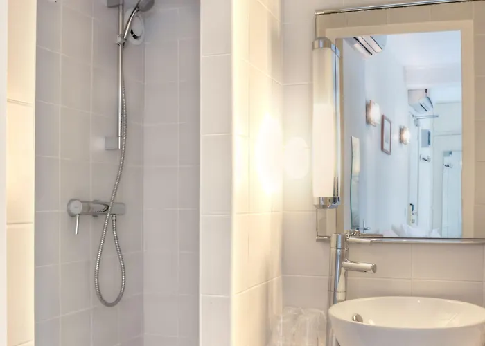 De La Motte Picquet Otel 3*