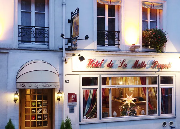 De La Motte Picquet Otel 3*